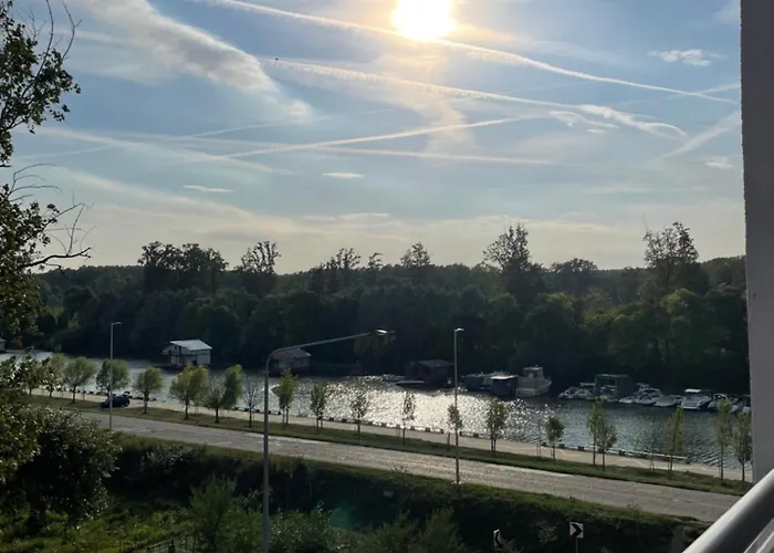 Ambasador アパート *